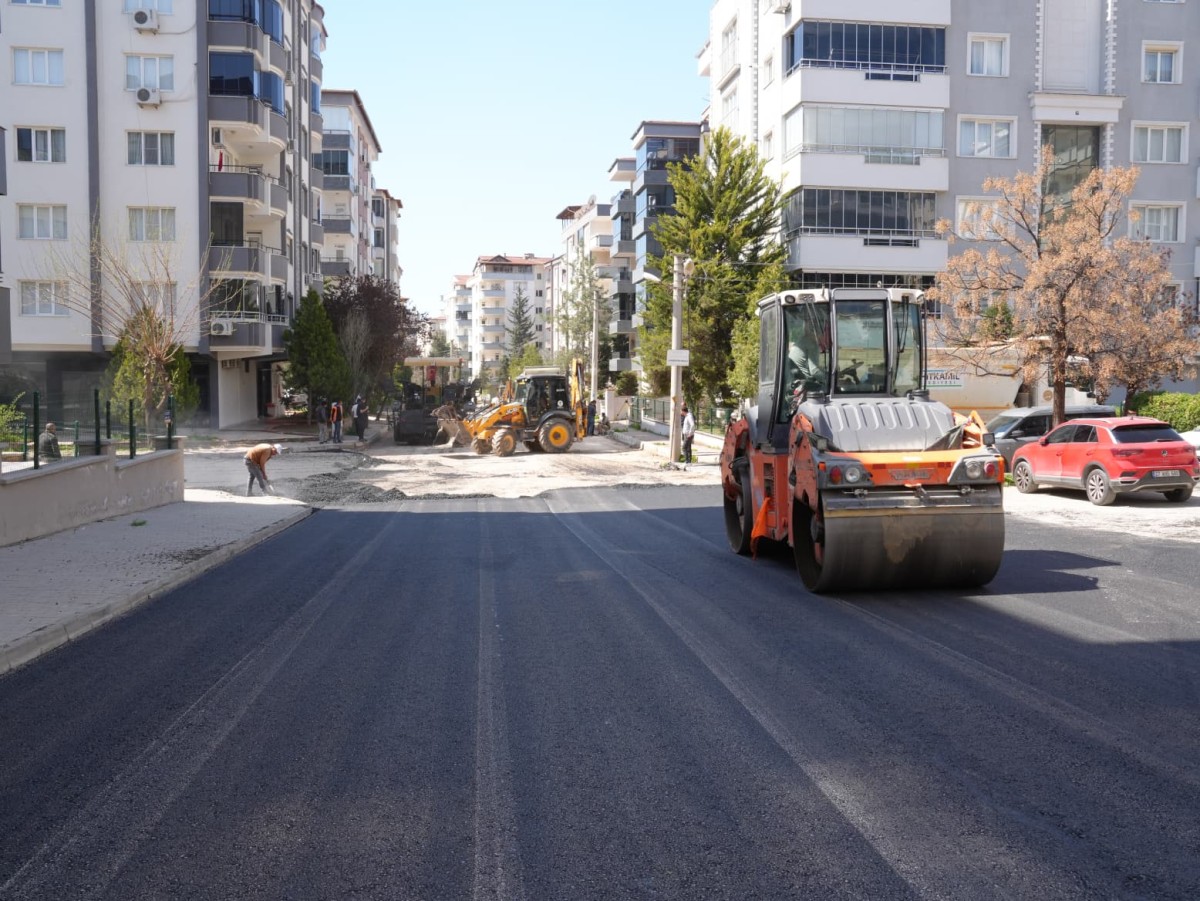 Şehitkamil'de yollar yenileniyor