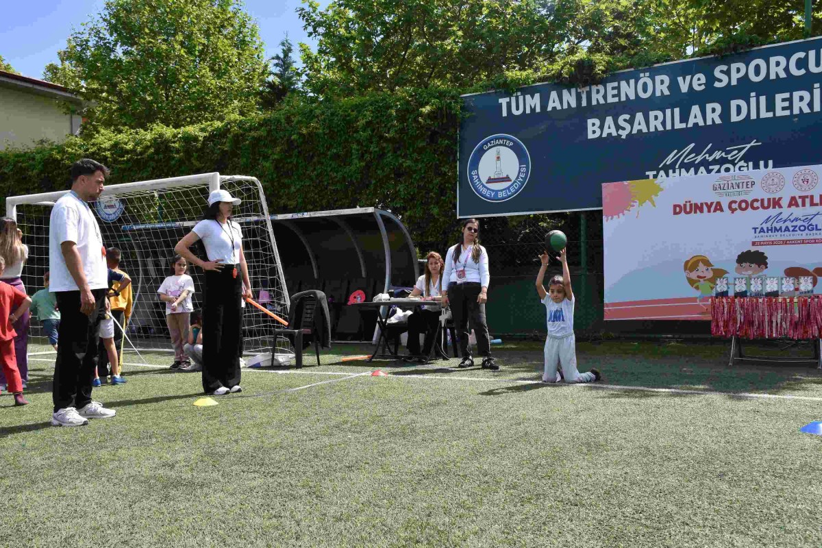 200 çocuk sporla buluştu